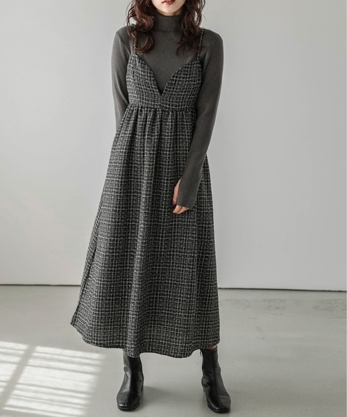 AMELY(エミリー)の「ツイード調キャミワンピース(ワンピース・レディース・ホワイト/ブラック・M/L)」の2枚目の写真