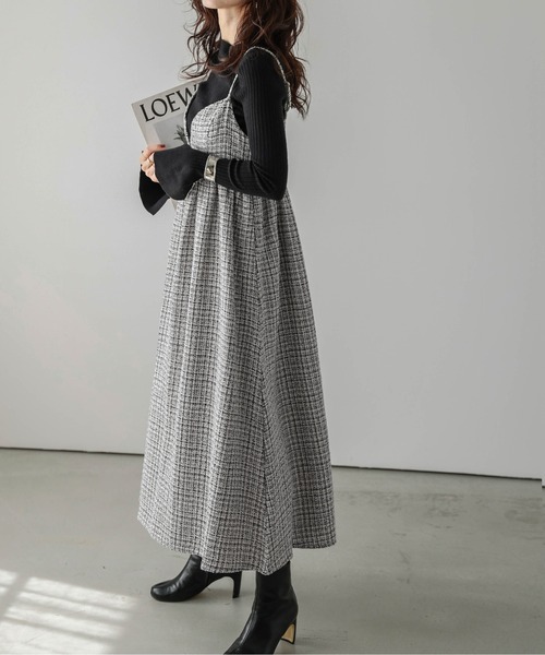 AMELY(エミリー)の「ツイード調キャミワンピース(ワンピース・レディース・ホワイト/ブラック・M/L)」の5枚目の写真