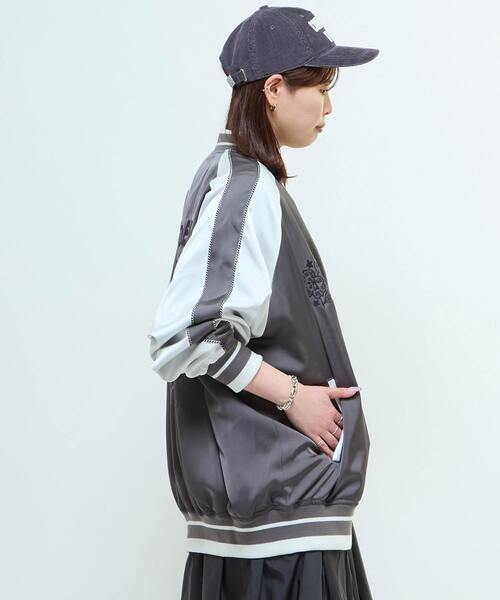 セール】SATIN OVERSIZE SOUVENIR JACKET（スカジャン）｜CONVERSE