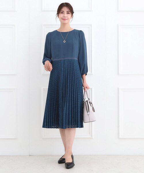 Reflect(リフレクト)の「【SS-4Lサイズ】シフォン×幾何柄レースプリーツワンピース(ワンピース・レディース・ネイビー/ブルー系その他/ブラック・13/11/09/07/05/17/15 )」の18枚目の写真