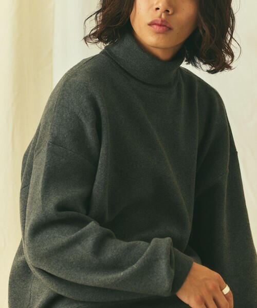 FREAK'S STORE(フリークスストア)の「限定展開 Relax Fit リラックスフィット スウェットライク タートルネックニット(ニット/セーター・メンズ・ネイビー/チャコールグレー/ブラック/ブラウン/グレー・LARGE/MEDIUM)」の2枚目の写真