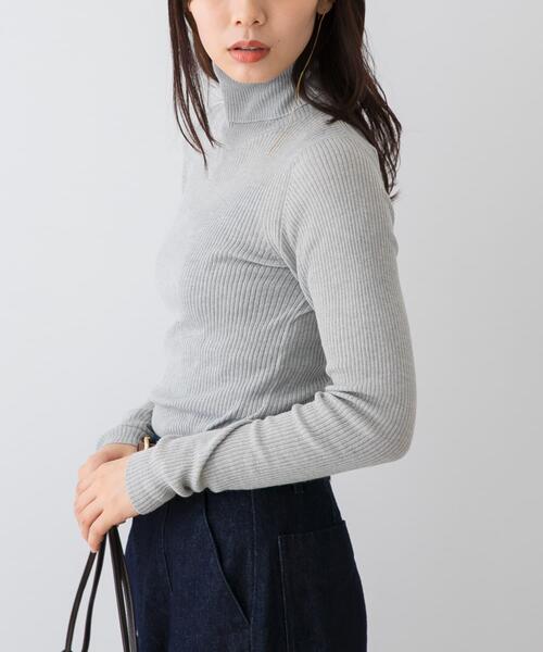 URBAN RESEARCH ROSSO WOMEN(アーバンリサーチ ロッソ)の「F by ROSSO ウォッシャブルシアーリブタートルニット(ニット/セーター・レディース・ライトグレー/ブラック/レッド/ブラウン・FREE)」の5枚目の写真