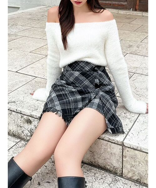 RESEXXY(リゼクシー)の「ミニシャギーワンショルニットトップス(ニット/セーター・レディース・ブルー/ブラック/ホワイト・FREE)」の1枚目の写真