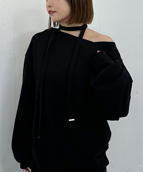 archives(アルシーヴ)の「チョーカー付クロスオフショルスウェット(スウェット・レディース・グレー/アイボリー/ブラック・MEDIUM)」の3枚目の写真