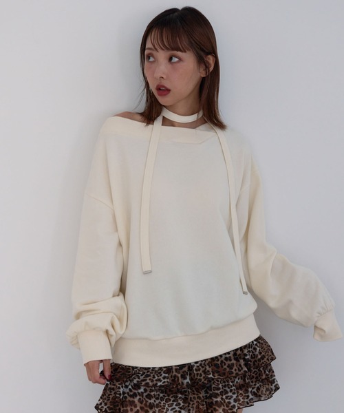 archives(アルシーヴ)の「チョーカー付クロスオフショルスウェット(スウェット・レディース・グレー/アイボリー/ブラック・MEDIUM)」の4枚目の写真