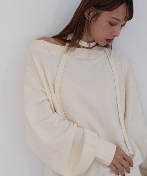 archives(アルシーヴ)の「チョーカー付クロスオフショルスウェット(スウェット・レディース・グレー/アイボリー/ブラック・MEDIUM)」の7枚目の写真