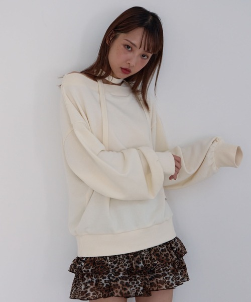 archives(アルシーヴ)の「チョーカー付クロスオフショルスウェット(スウェット・レディース・グレー/アイボリー/ブラック・MEDIUM)」の5枚目の写真