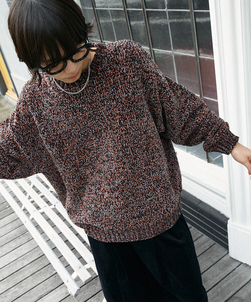 PUBLUX(パブリュクス)の「PUBLUX/パブリュクス モールヤーンクルーネックニット(限定展開)(ニット/セーター・メンズ・オレンジ/ブラック・SMALL/MEDIUM/LARGE)」の4枚目の写真