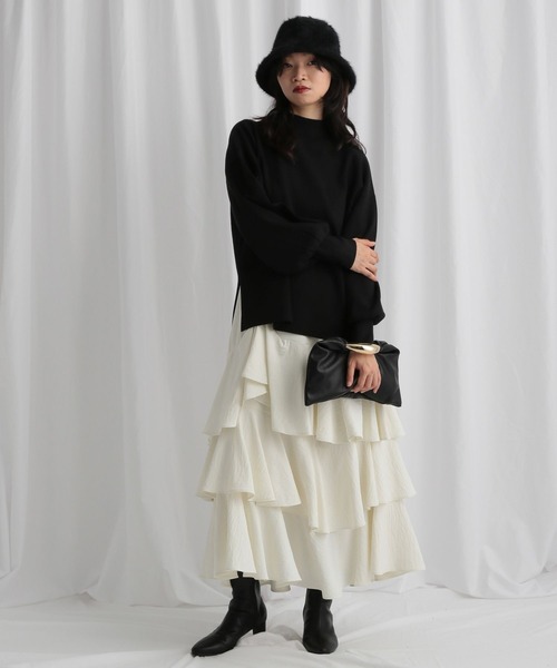 mysty woman(ミスティウーマン)の「袖ボリュームハイネックプルオーバー 611350(ニット/セーター・レディース・グレー/アイボリー/ブラック/グリーン/ブラウン/ライトブルー・FREE)」の9枚目の写真