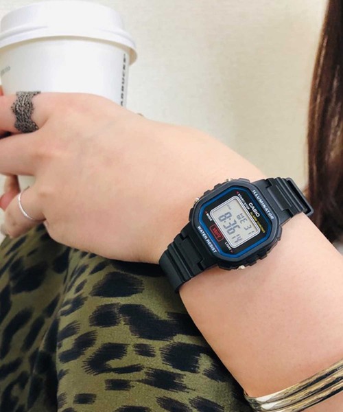 CASIO(カシオ)の「【RES】【CASIO(カシオ)】スタンダードデジタル ミニ(デジタル腕時計・レディース・ブラック/ブラック系その他/ライトピンク/ピンク/レッド/ブルー/シルバー/イエロー・FREE)」の2枚目の写真