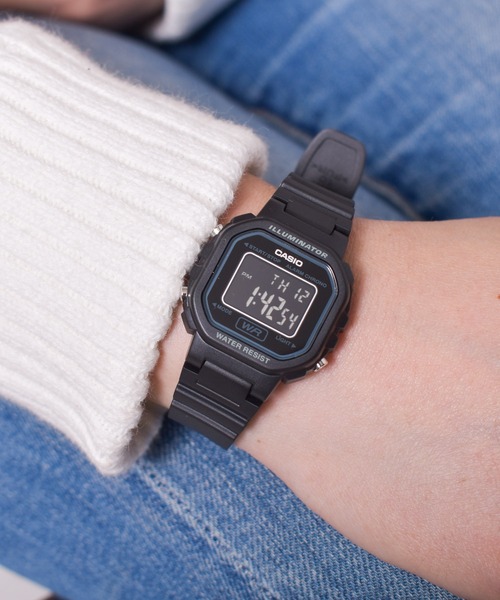 CASIO(カシオ)の「【RES】【CASIO(カシオ)】スタンダードデジタル ミニ(デジタル腕時計・レディース・ブラック/ブラック系その他/ライトピンク/ピンク/レッド/ブルー/シルバー/イエロー・FREE)」の1枚目の写真