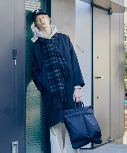 NESK(ネスク)の「【NESK/ネスク】 ヘルメットバッグ 500mlペットボトル 折り畳み傘 A4サイズ 収納可(トートバッグ・メンズ・ブラック・FREE)」の3枚目の写真
