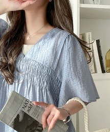 classicalelf（クラシカルエルフ）の「ふんわり、華奢見え。シャーリング切替フレアスリーブシアーブラウスチュニック(半袖)（シャツ/ブラウス）」