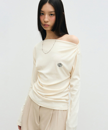 NICK&NICOLE（ニックアンドニコール）の「SHIRRING DRAPE BOAT NECK TOP_CREAM（Tシャツ/カットソー）」