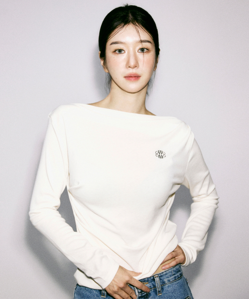 NICK&NICOLE(ニックアンドニコール)の「SHIRRING DRAPE BOAT NECK TOP_CREAM(Tシャツ/カットソー・レディース・その他・FREE)」の1枚目の写真