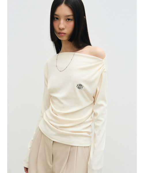 NICK&NICOLE(ニックアンドニコール)の「SHIRRING DRAPE BOAT NECK TOP_CREAM(Tシャツ/カットソー・レディース・その他・FREE)」の3枚目の写真