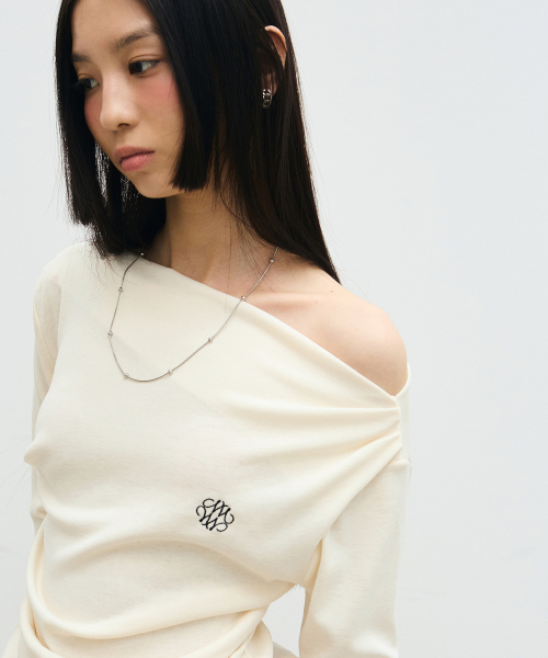 NICK&NICOLE(ニックアンドニコール)の「SHIRRING DRAPE BOAT NECK TOP_CREAM(Tシャツ/カットソー・レディース・その他・FREE)」の5枚目の写真