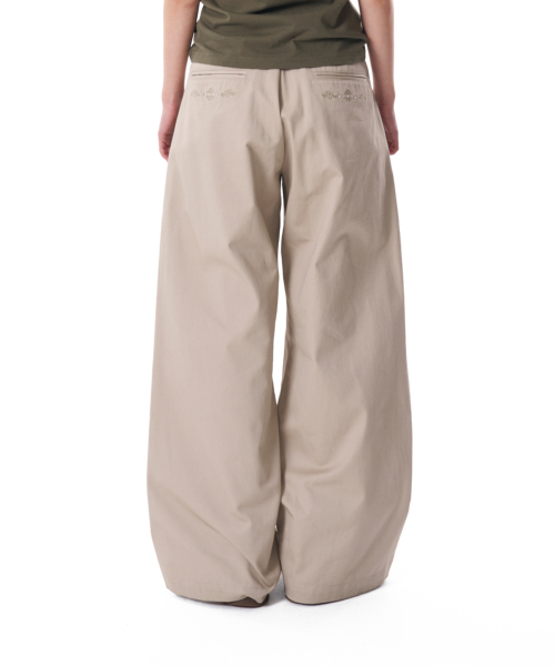 AAKAM(アーカム)の「Western Belted Cotton Pants (Beige)(その他パンツ・レディース・その他・2/1)」の4枚目の写真