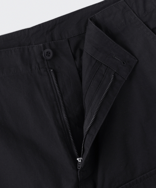 MUSINSA STANDARD（ムシンサスタンダード）の「コットンマルチポケットパラシュートカーゴパンツ[ブラック]（その他パンツ・メンズ・その他・26/27/28/29/30/31/32/33/34/36/38/40/42）」の4枚目の写真