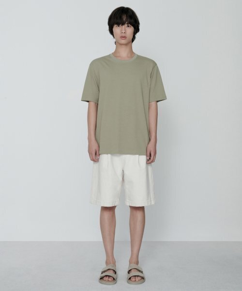 MUSINSA STANDARD（ムシンサスタンダード）の「ワンタックワイドデニムショーツ [クリーム]（デニムパンツ・メンズ・その他・40/31/33/26/27/28/29/38/42/36/34/32/30）」の3枚目の写真