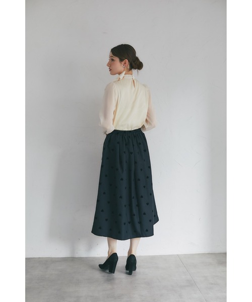 tocco closet(トッコ クローゼット)の「【ZOZO限定】ポケット付きフロッキーハートフレアスカート(スカート・レディース・グレー/ブラック・M)」の5枚目の写真