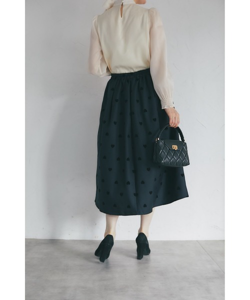 tocco closet(トッコ クローゼット)の「【ZOZO限定】ポケット付きフロッキーハートフレアスカート(スカート・レディース・グレー/ブラック・M)」の12枚目の写真