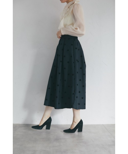 tocco closet(トッコ クローゼット)の「【ZOZO限定】ポケット付きフロッキーハートフレアスカート(スカート・レディース・グレー/ブラック・M)」の11枚目の写真