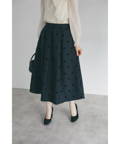 tocco closet(トッコ クローゼット)の「【ZOZO限定】ポケット付きフロッキーハートフレアスカート(スカート・レディース・グレー/ブラック・M)」の9枚目の写真