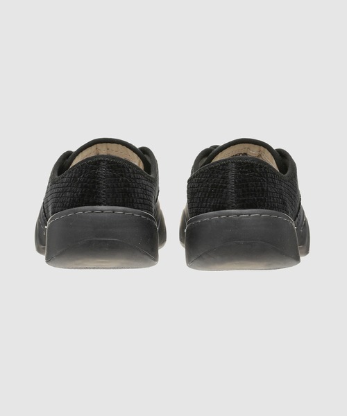 ERL(イーアールエル)の「UNISEX CORDUROY COUPE SNEAKERS(スニーカー・メンズ・ダークブラック・9/10)」の4枚目の写真