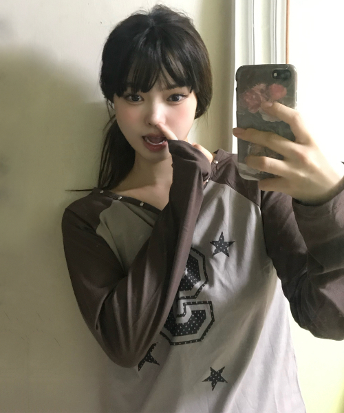CHICKS(チックス)の「ナインスタ スタッズ ワンショルダー 配色 ロングスリーブ ベージュ(Tシャツ/カットソー・レディース・ベージュ・FREE)」の5枚目の写真
