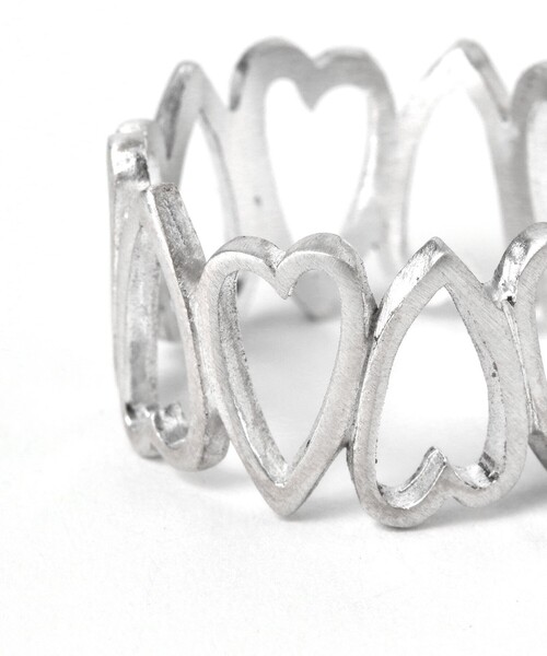 BEAMS BOY（ビームスボーイ）の「シルバー925 連続 ハート リング（リング・レディース・シルバー・11/13）」の3枚目の写真
