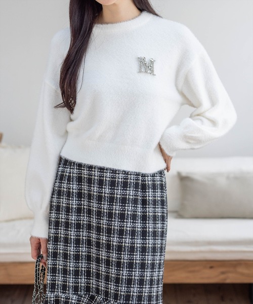 CLEAR BASIC（クリアベーシック）の「ビジューニットトップス[大人 フェミニン 上品 着回し抜群]（ニット/セーター・レディース・オフホワイト/ブラック/サックスブルー・F）」の2枚目の写真