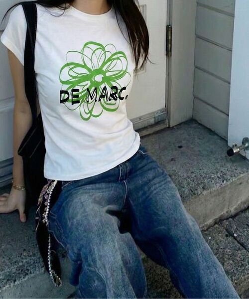 DEMARC（ドゥマーク）の「フレンチスリーブドマークフラワーセミクロップ半袖Tシャツアイボリーグリーン（Tシャツ/カットソー・レディース・その他・LARGE/MEDIUM）」の4枚目の写真