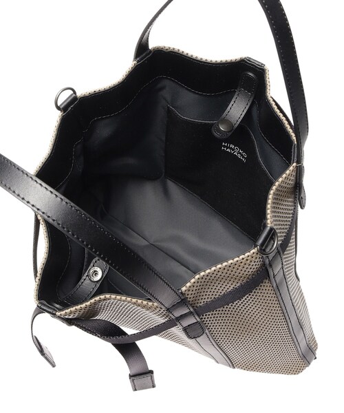 HIROKO HAYASHI(ヒロコハヤシ)の「PANIER(パニエ)2wayショルダーバッグ(ショルダーバッグ・レディース・ブラック/ベージュ系4・00)」の11枚目の写真