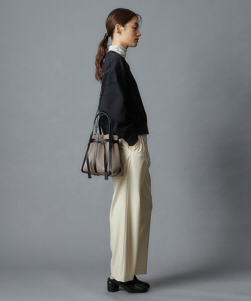 HIROKO HAYASHI(ヒロコハヤシ)の「PANIER(パニエ)2wayショルダーバッグ(ショルダーバッグ・レディース・ブラック/ベージュ系4/オフホワイト・00)」の9枚目の写真