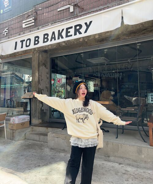 KANEITEI(カネイテイ)の「RIDGEWOOD CREWNECK (IVORY)(スウェット・レディース・アイボリー・MEDIUM/LARGE/X-LARGE)」の3枚目の写真