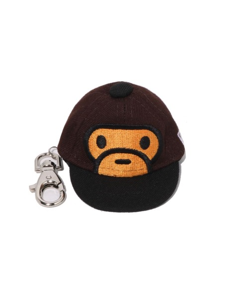 A BATHING APE（アベイシングエイプ）の「MILO FACE NEW ERA CAP KEY CHAIN（キーホルダー・キッズ・ブラウン・FREE）」の2枚目の写真