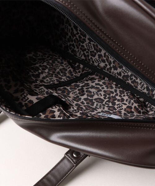 GYDA(ジェイダ)の「【GYDA/ジェイダ】 ファーチャーム付き合皮スクールボストンバッグ(ボストンバッグ・レディース・ブラウン/ブラック・FREE)」の5枚目の写真