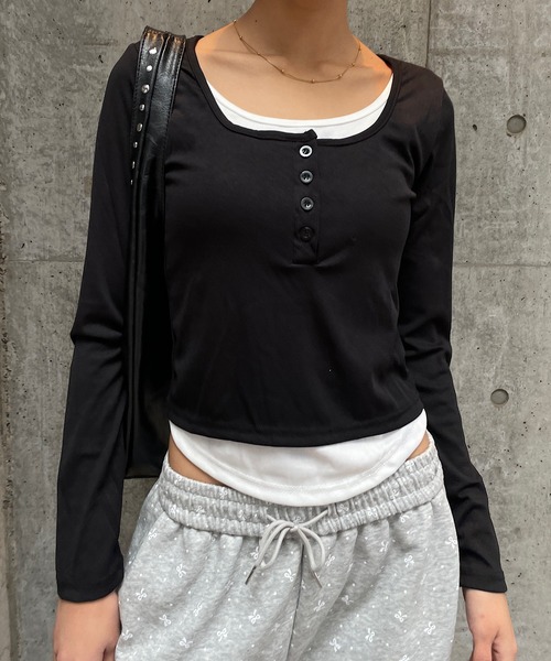ROGER AND RAW(ロジャーアンドロウ)の「配色ヘンリーネックレイヤードトップス(Tシャツ/カットソー・レディース・カーキ/ブラウン/ブラック・FREE)」の3枚目の写真