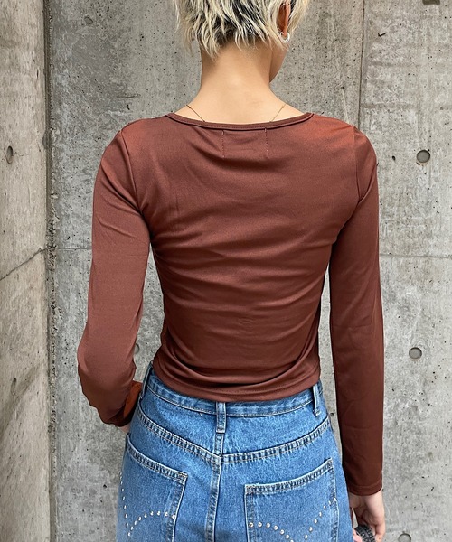 ROGER AND RAW(ロジャーアンドロウ)の「配色ヘンリーネックレイヤードトップス(Tシャツ/カットソー・レディース・カーキ/ブラウン/ブラック・FREE)」の12枚目の写真