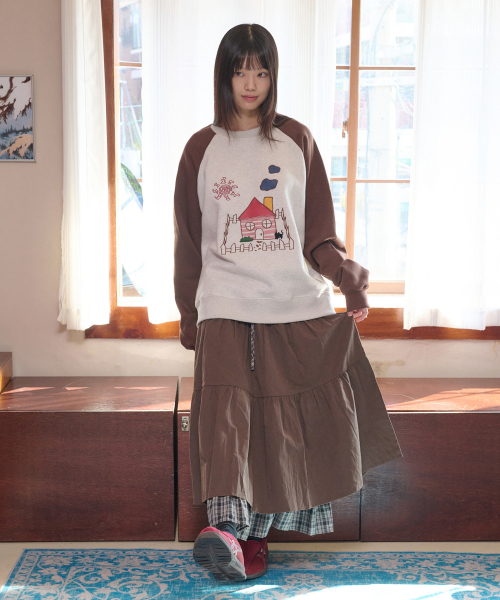 ambler（エムブラー）の「HOME and CAT アプリケ刺繍スウェットTシャツ AMM1325 (オートミール)（スウェット・レディース・その他・S/M/L）」の2枚目の写真