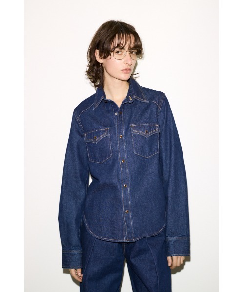 THROW by SLY（スローバイスライ）の「THROW PK LONG SLEEVE DENIM SH  ポケットロングスリーブデニムシャツ 冬服 春服（シャツ/ブラウス・レディース・ダークブルー・FREE）」の5枚目の写真