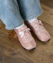 la farfa SHOES(ラ・ファーファ シューズ)の「la farfa shoes 薄底 サテン軽量スニーカー(スニーカー)」