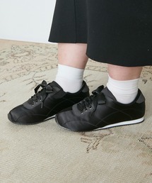 la farfa SHOES(ラ・ファーファ シューズ)の「la farfa shoes 薄底 サテン軽量スニーカー(スニーカー)」