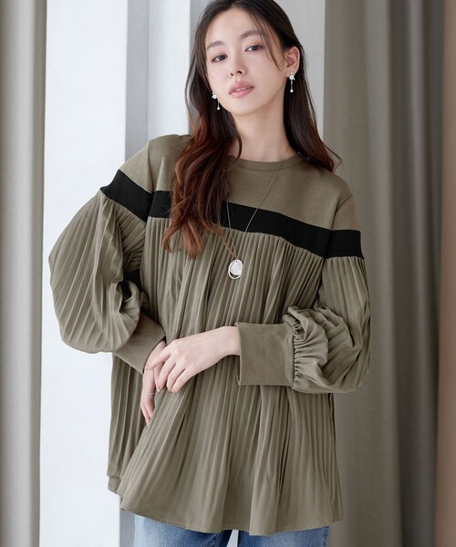 Tiaclasse（ティアクラッセ）の「配色ラインプリーツプルオーバー（Tシャツ/カットソー・レディース・カーキ/ベージュ/ブラック・FREE）」の14枚目の写真