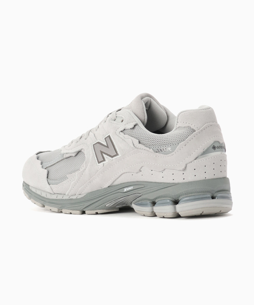 NEW BALANCE(ニューバランス)の「NEW BALANCE(ニューバランス)U200227R(スニーカー・メンズ・ホワイト・27cm/26.5cm/26cm/25cm/24cm/29cm/28.5cm/28cm/27.5cm)」の3枚目の写真