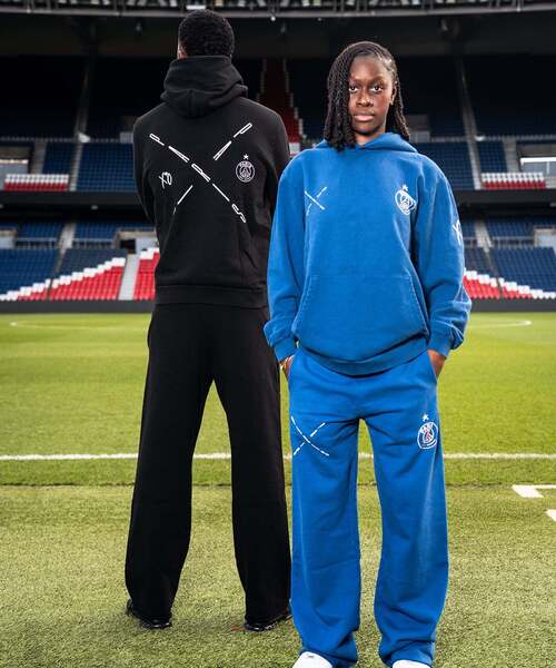 Paris Saint-Germain / パリ・サン＝ジェルマン】PSG X XO HOODIE