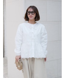 BeBeoD（べベッド）の「レースぺプラムリボンフロントデザインブラウス（シャツ/ブラウス）」