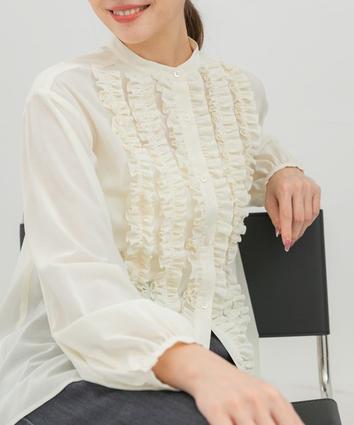 URBAN RESEARCH ROSSO WOMEN(アーバンリサーチ ロッソ)の「フロントフリルデザインブラウス(シャツ/ブラウス・レディース・ブラック/イエロー系その他/ブルー系その他・FREE)」の12枚目の写真