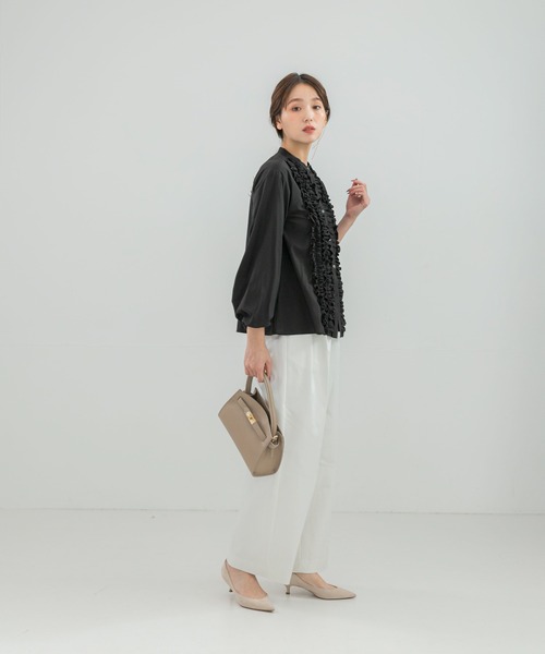 URBAN RESEARCH ROSSO WOMEN(アーバンリサーチ ロッソ)の「フロントフリルデザインブラウス(シャツ/ブラウス・レディース・ブラック/イエロー系その他/ブルー系その他・FREE)」の17枚目の写真